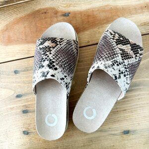 NEW Journee Collection‎ Snake Print Slide Sandal 6 Dust Bags